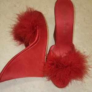 Victoria Secret Marabou slippers in Red, size 7